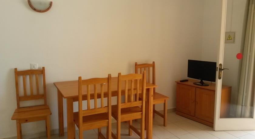 Apartamentos Ses Anneres Кала-эн-Бланес Экстерьер фото
