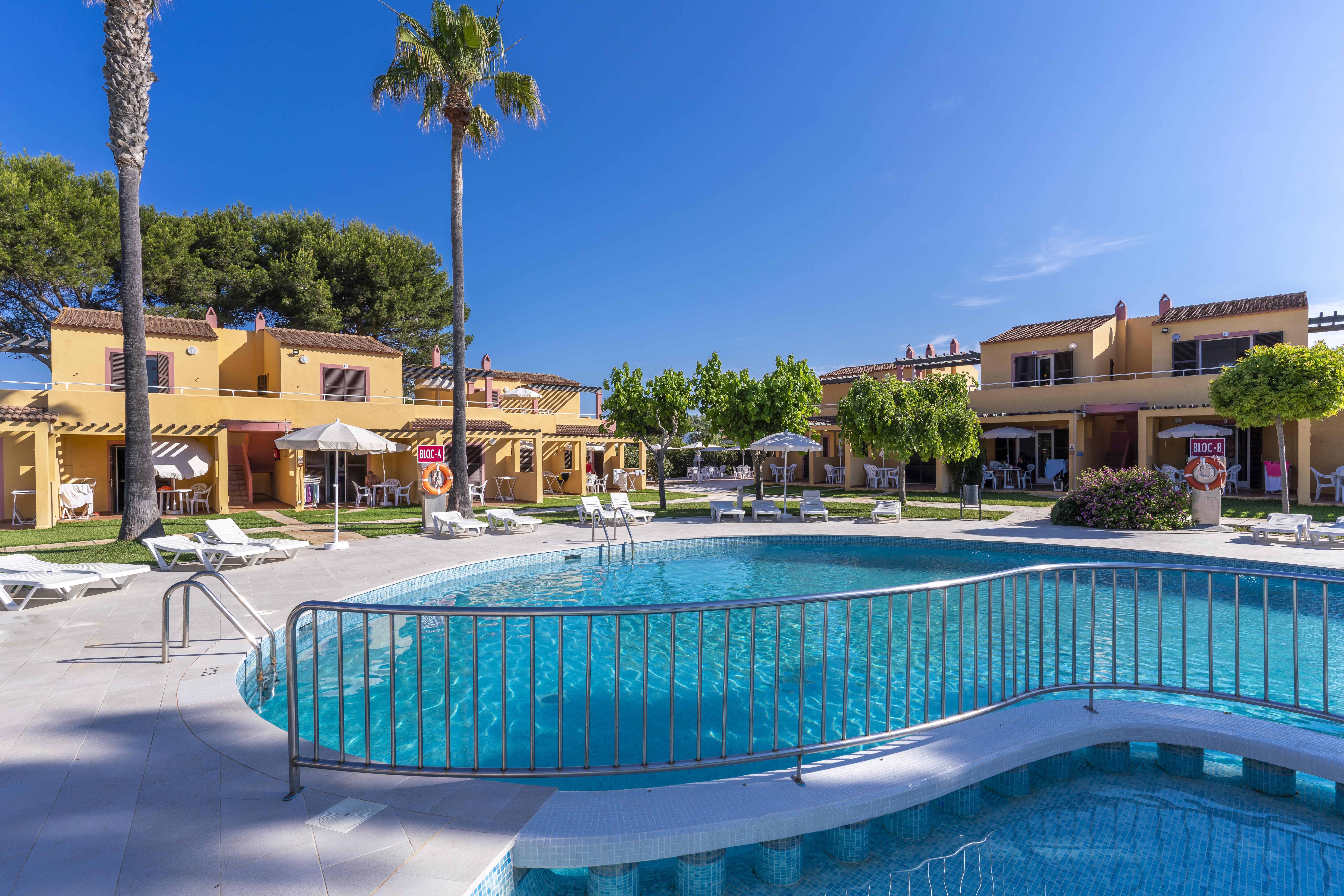 Apartamentos Ses Anneres Кала-эн-Бланес Экстерьер фото